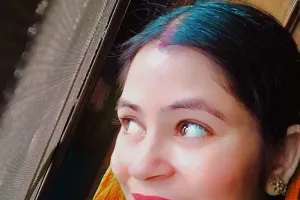 मुझे सिर्फ एक घर नहीं, एक छत भी  चाहिए